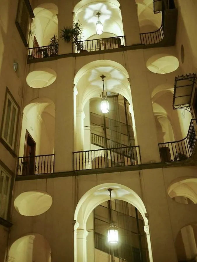 Royal House Bed and Breakfast Napoli Italia